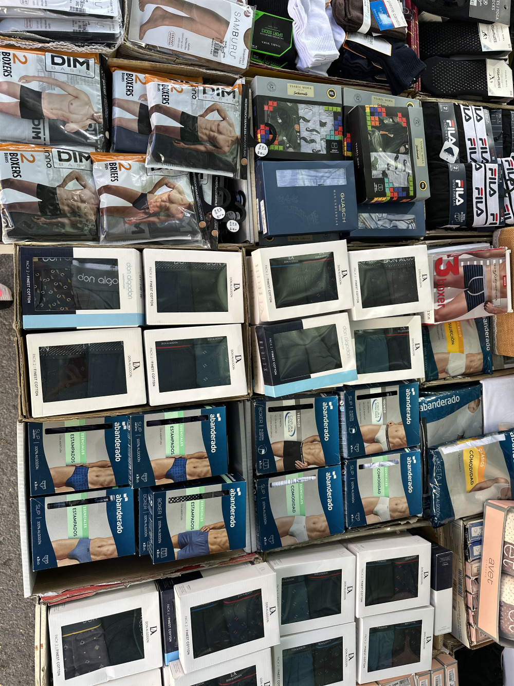 Calzoncillos y boxers para hombre en el mercadillo de Aspe y Novelda
